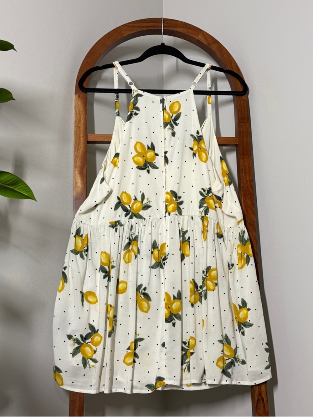 Torrid 2X White Lemon Print V Neck Peplum Cami Blouse Top - Picture 2 of 8